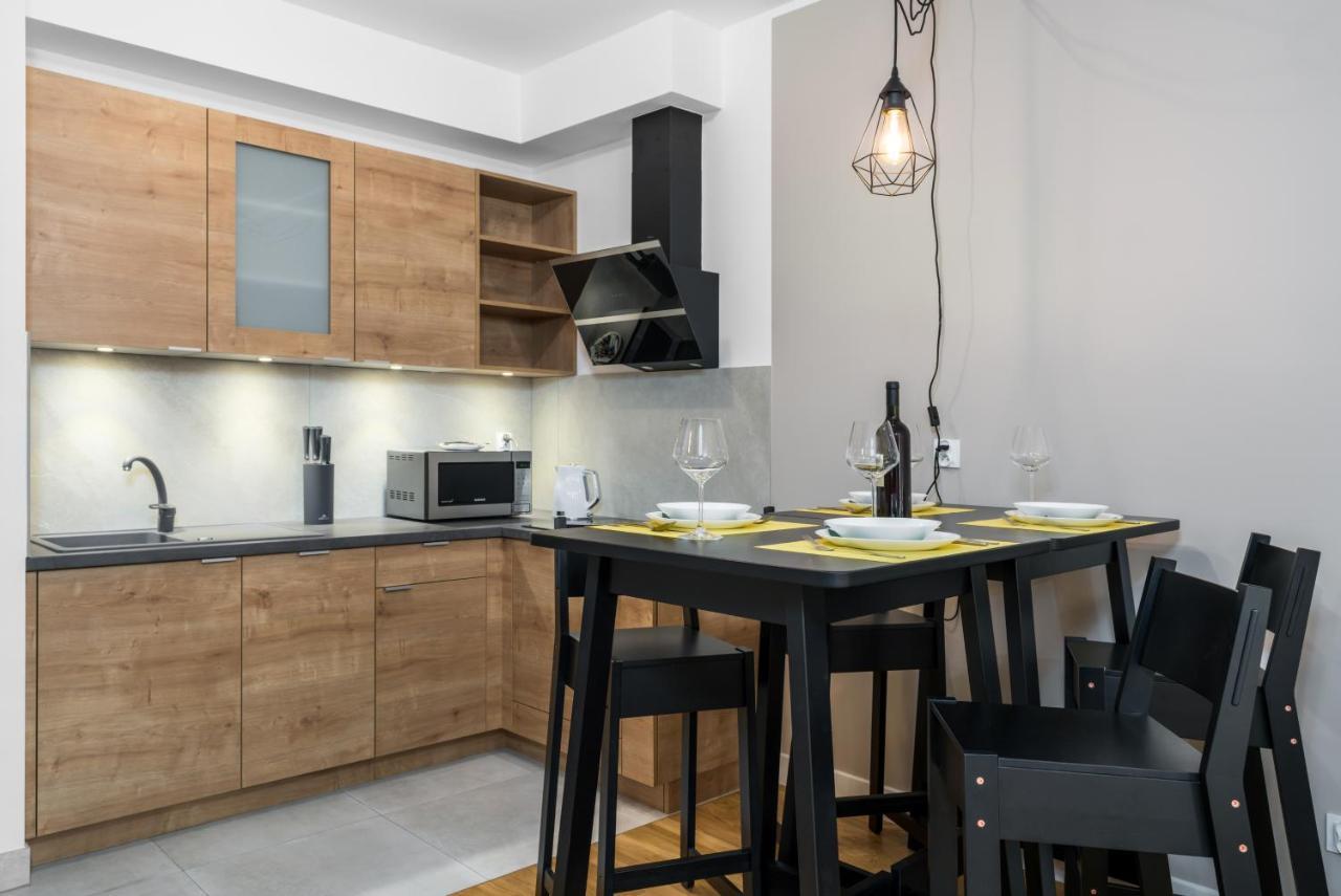 Apartament Black & White Mostowa By Renters ポズナン エクステリア 写真