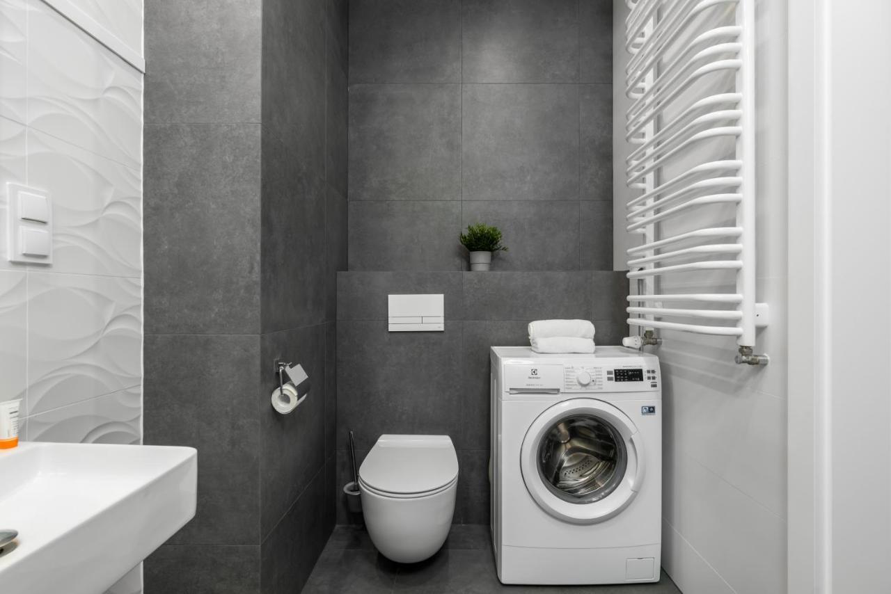 Apartament Black & White Mostowa By Renters ポズナン エクステリア 写真